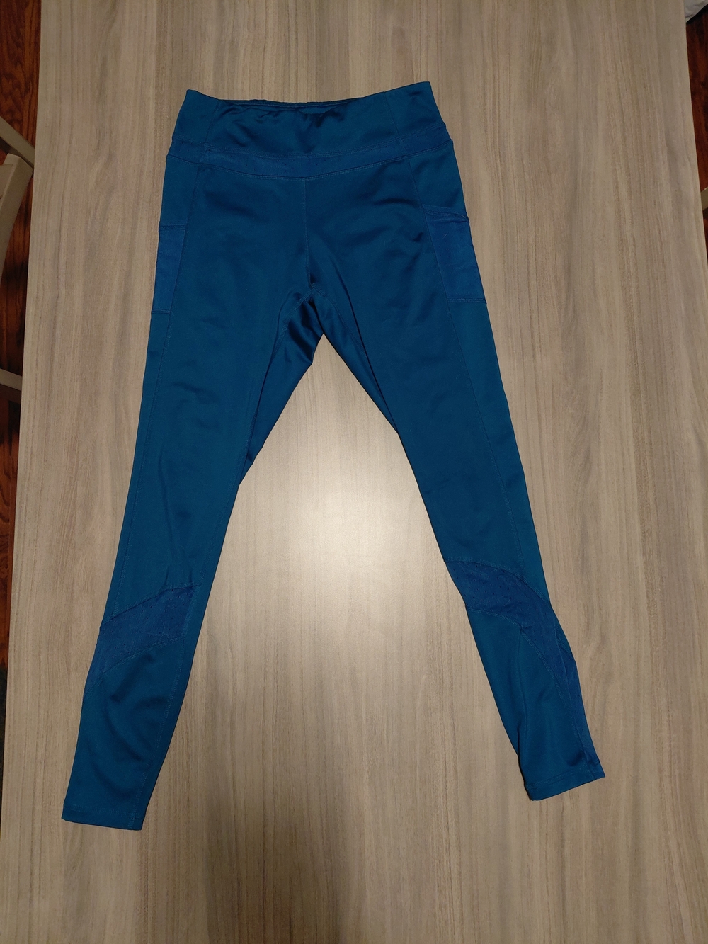 Teal Active Leggings with Pockets and Mesh Detail